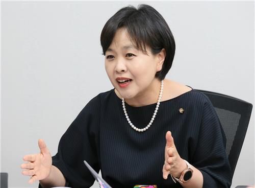 [인터뷰]송희경 의원 “4차 산업혁명, 일자리 감소 문제…새 일자리 창출 논의 해야”