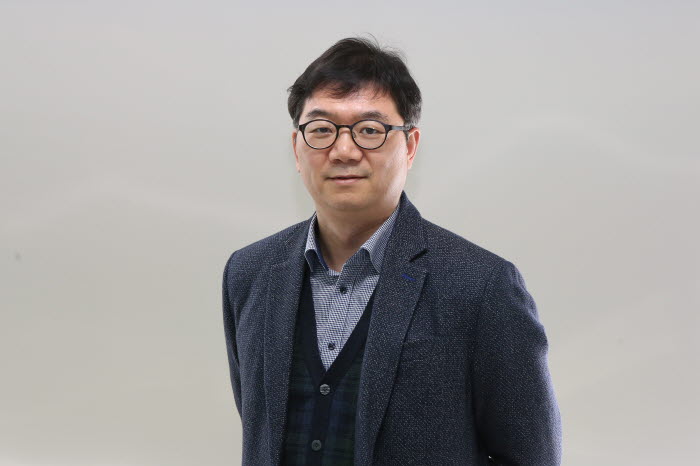 멤리스터 소자 활용, 뉴로모픽 칩 시냅스 구현