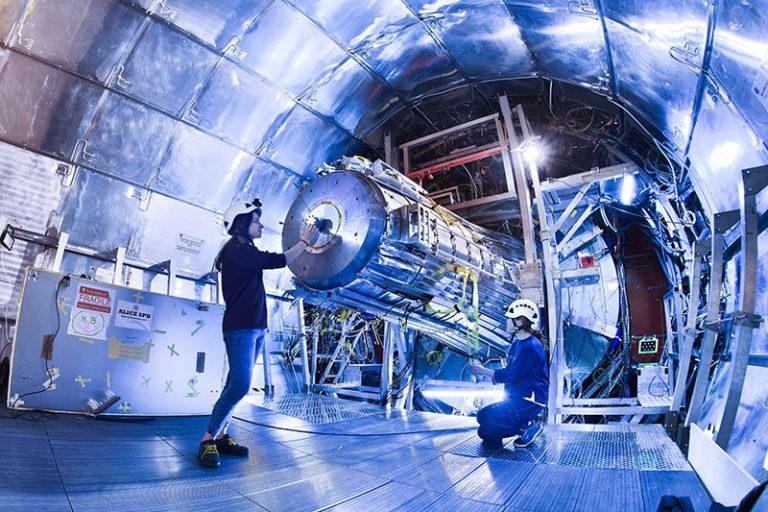 LHC 업그레이드 3년만에 재가동