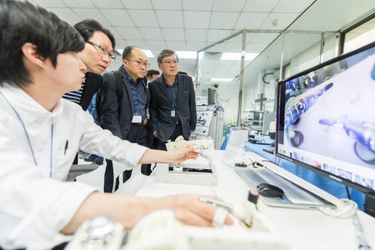 연구실창업 KAIST ‘이지엔도서지컬’ 수술로봇 제작