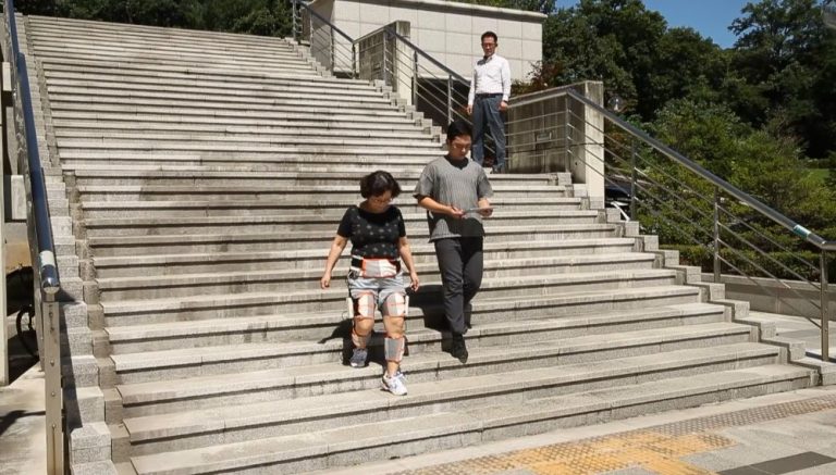 ETRI 착용형 보행보조시스템 개발…재활, 근력강화 활용 기대