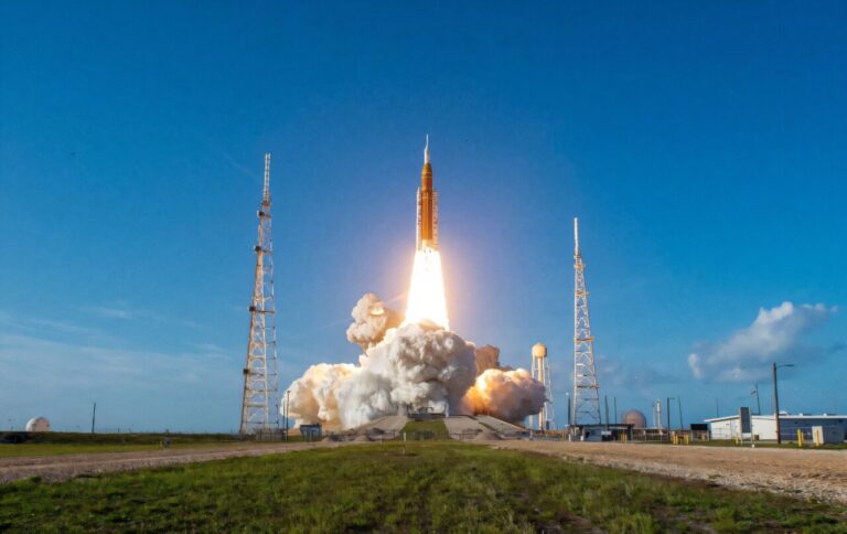 NASA 아르테미스 2호 발사 성공